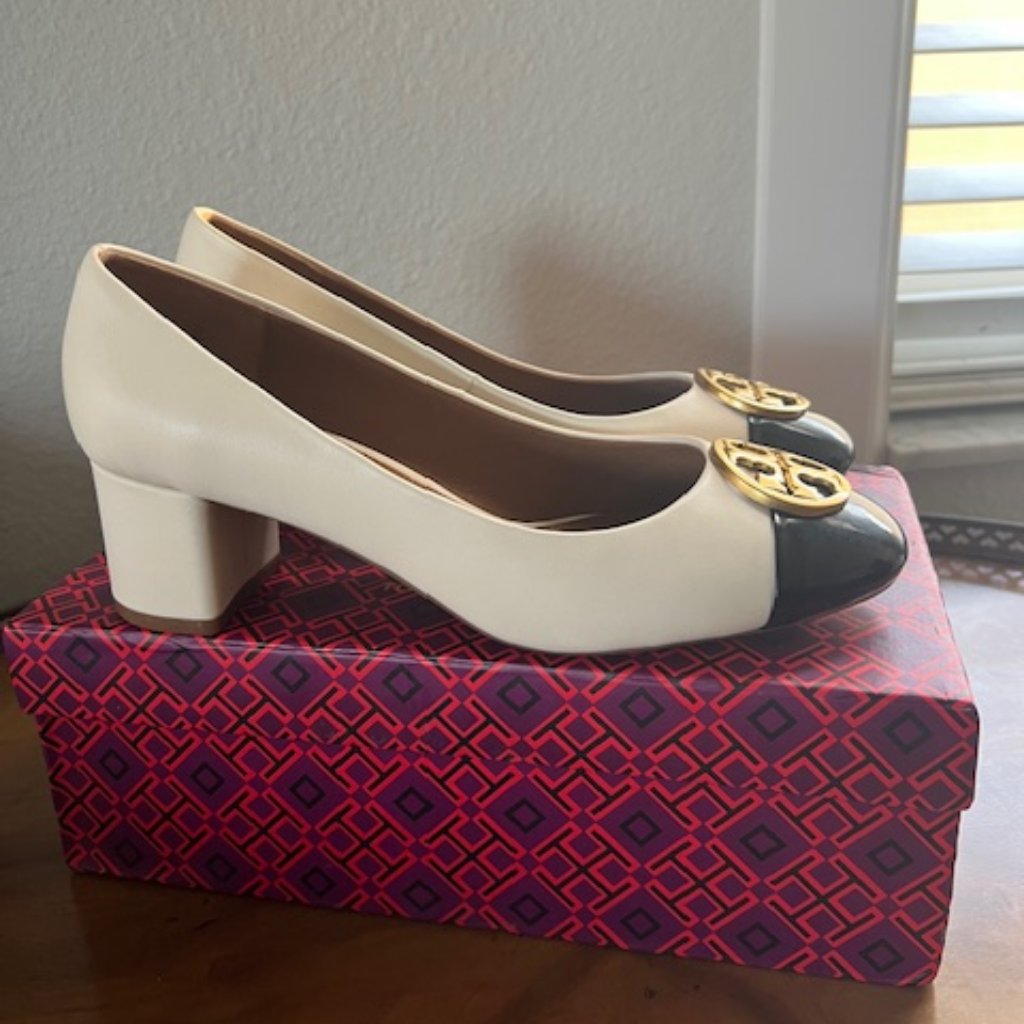Tory Burch Cream Pumps With Black Cap Toe And Gold Logo